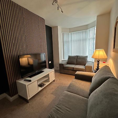 Villa 2Br Stylish Ormeau Road House à Belfast Extérieur photo